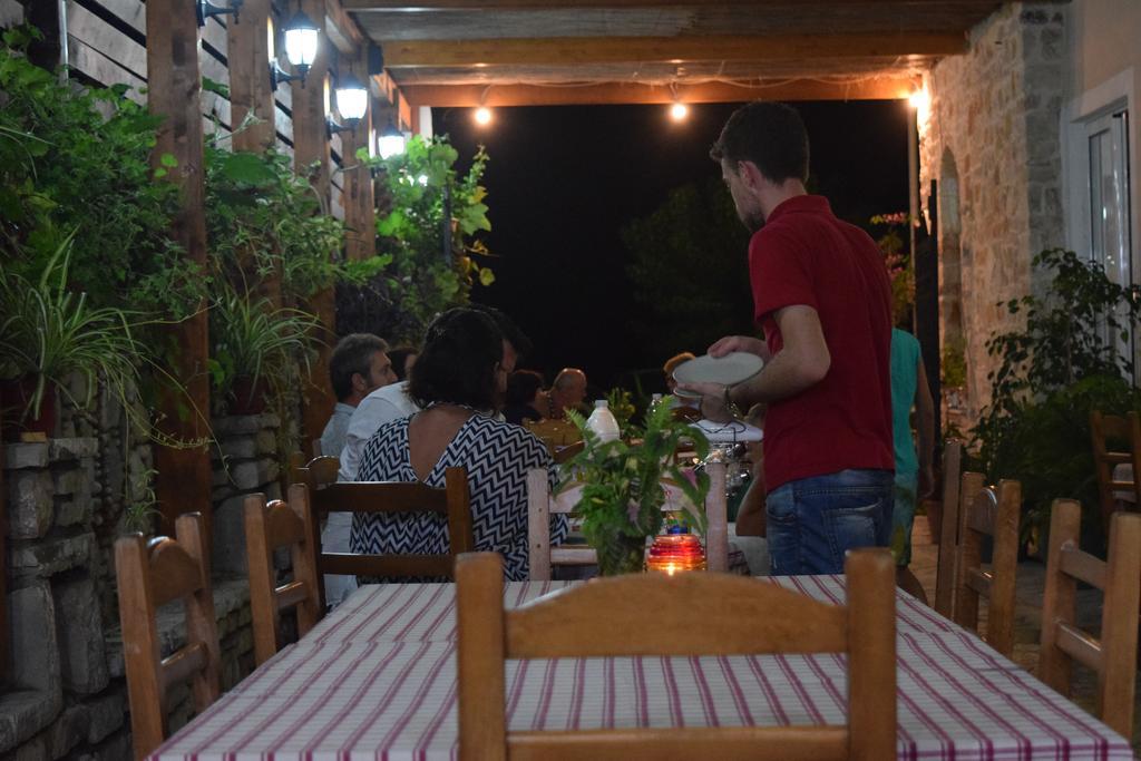 Hotel Kolagji Himare Esterno foto